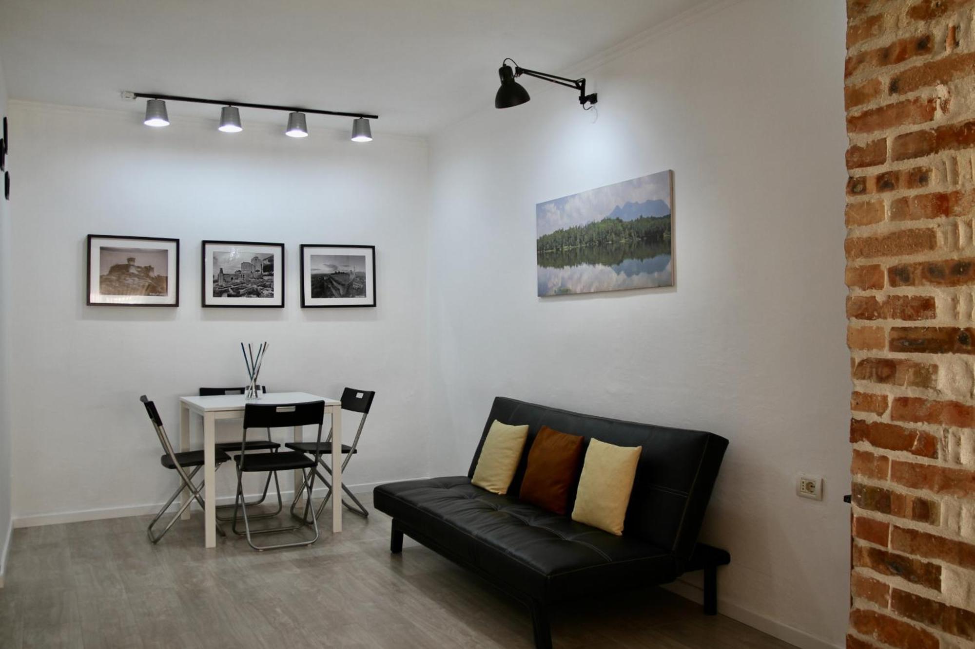 Lift Apartment
